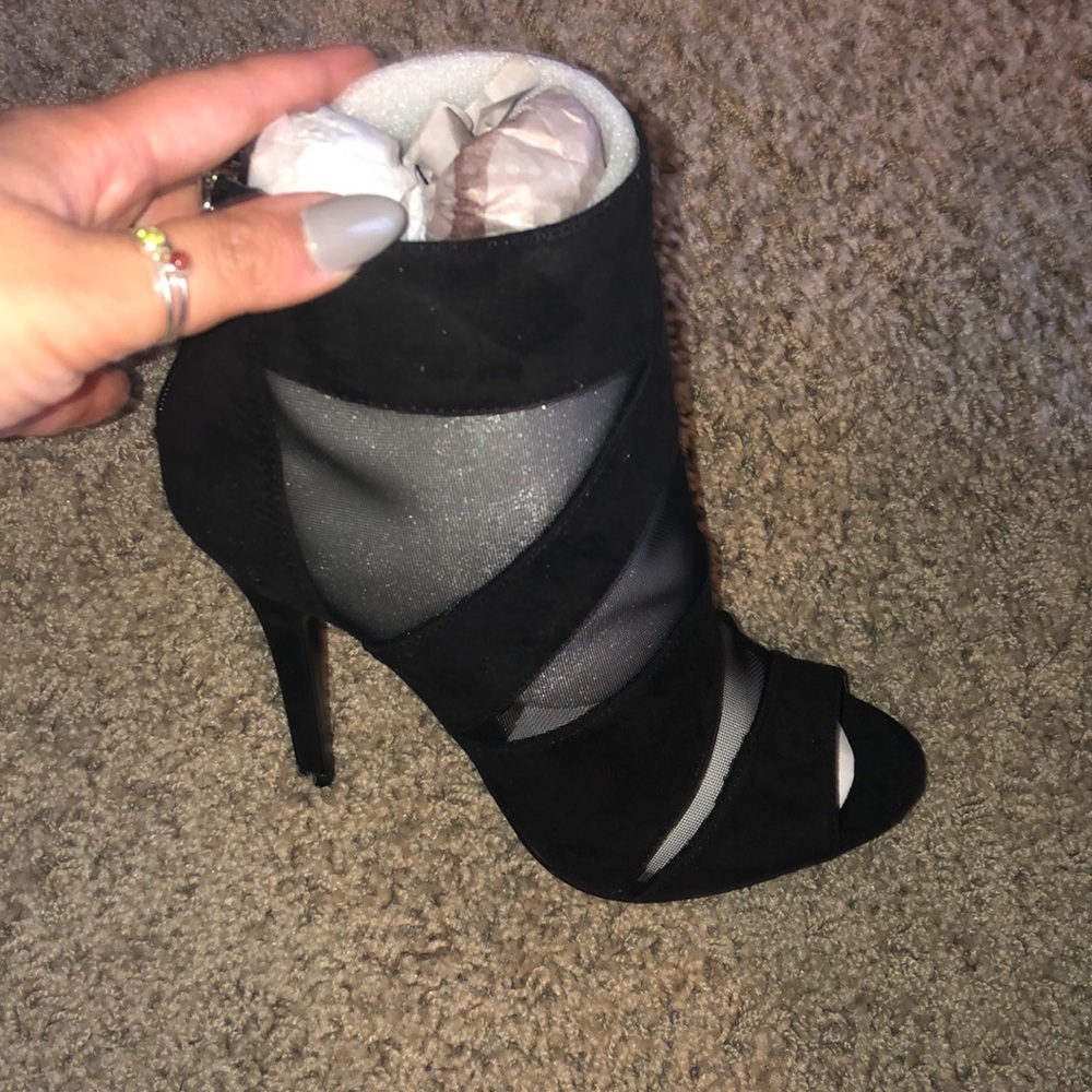 Chinese laundry jasper suede black bootie